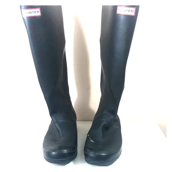 hunter boots cracking